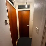Best Place Single Bedroom Close To Uni And Shopping Center & Free Parking