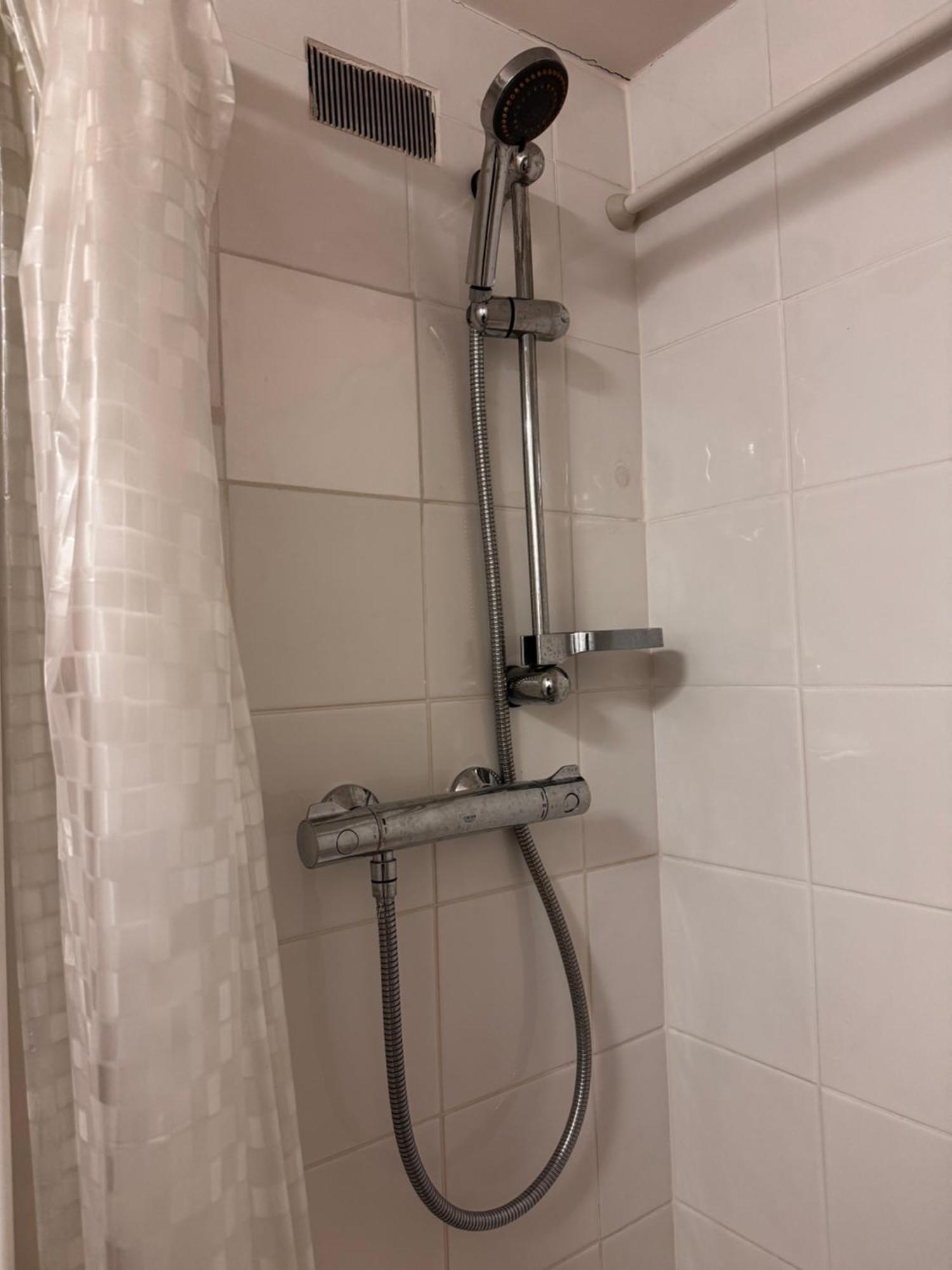 Homestay Place Single Bedroom Close To Uni And Shopping Center & Free Parking